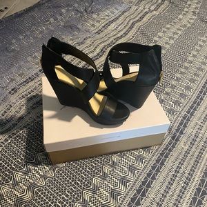 Jessica Simpson Black Wedges